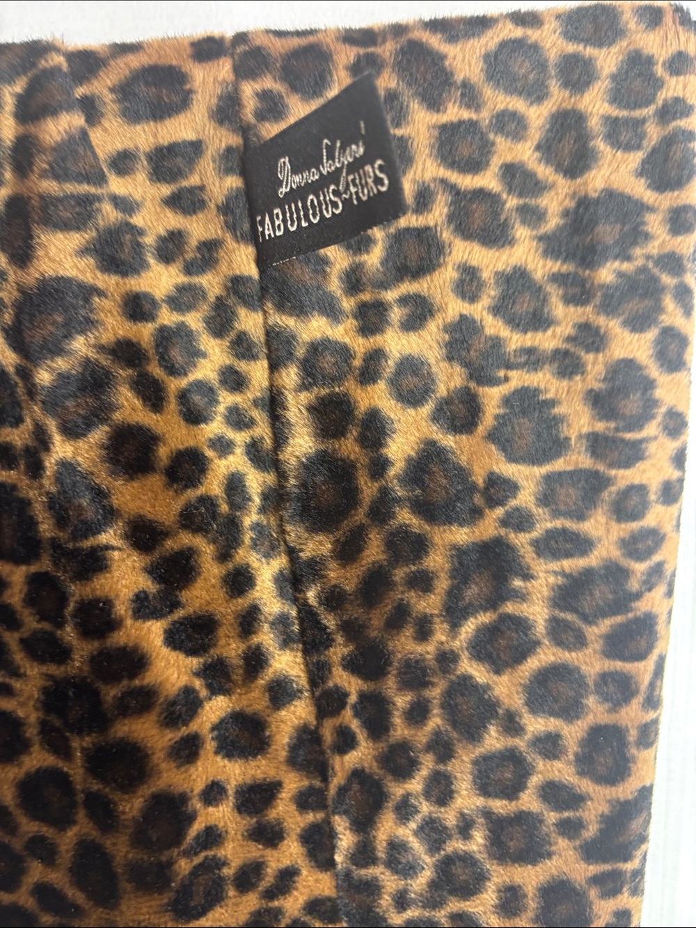 🖤 Donna Salyers’ Fabulous-Furs Leopard Faux Fur Scarf